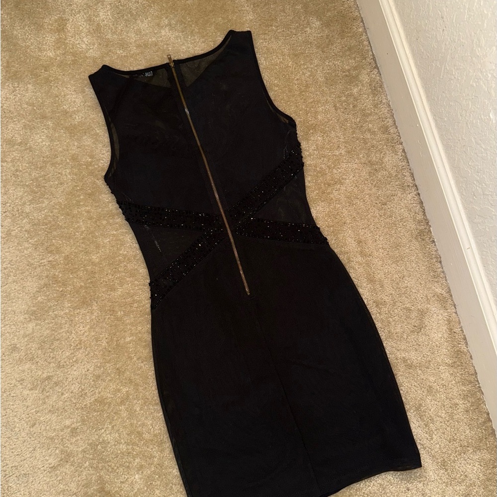 Elegant Black Mini Dress - Picture 4 of 4